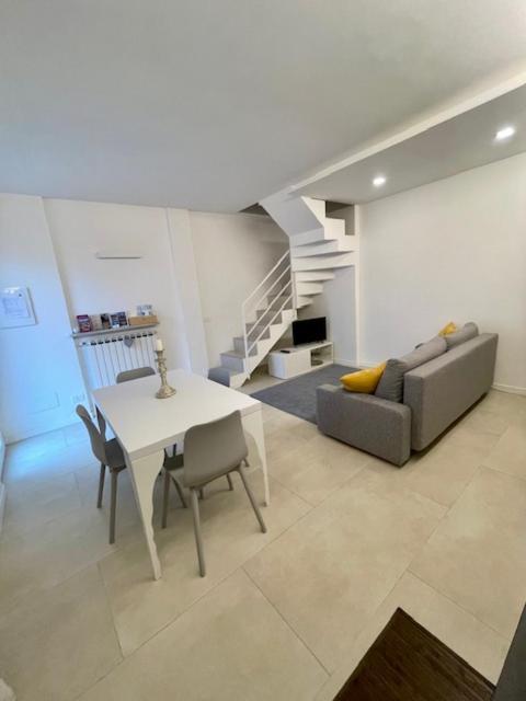 Apartment Sweet Home... Parking Inside *